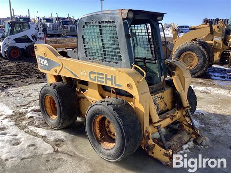 gehl 7810 skid steer|gehl 7810 hydraulic system.